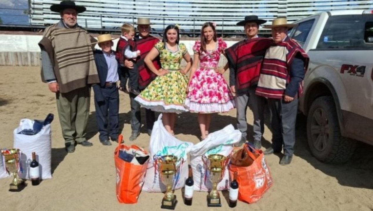 /nicolas-barros-y-jose-antonio-de-la-jara-ganan-en-el-rodeo