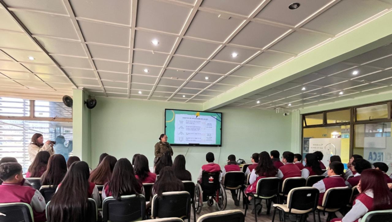/carabineros-realiza-charla-preventiva-sobre-responsabilidad-penal