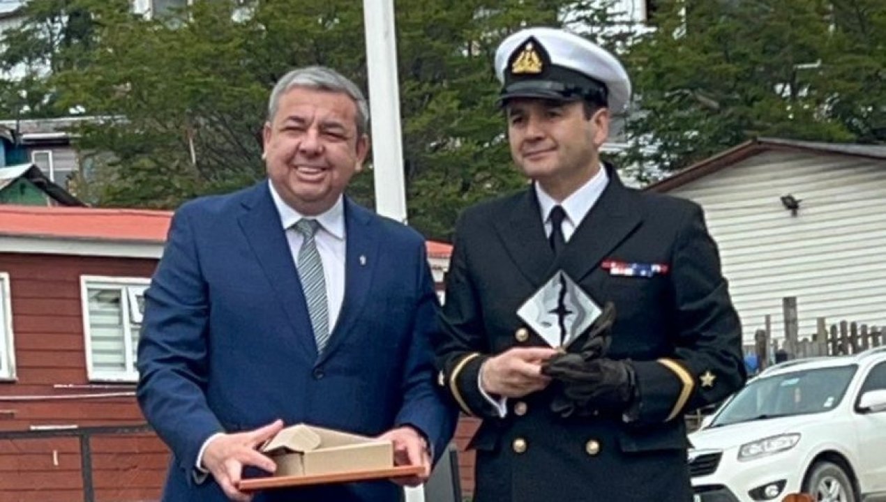 /farero-mas-antiguo-en-servicio-activo-de-la-armada-de-chile-fue-homenajeado