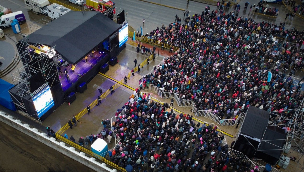 /mas-de-7-mil-personas-vibraron-en-el-festival-de-verano-2026