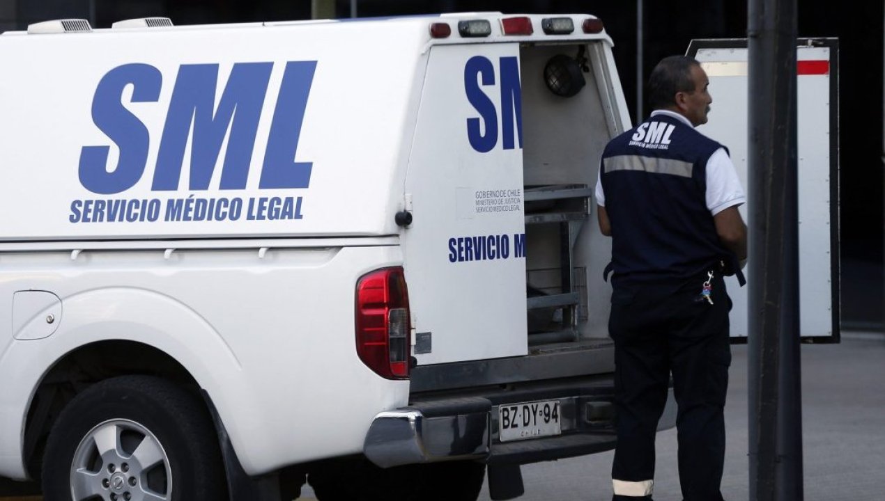 /regionales/region-de-los-lagos/perdio-el-control-de-camioneta-conductor-muere-en-chonchi