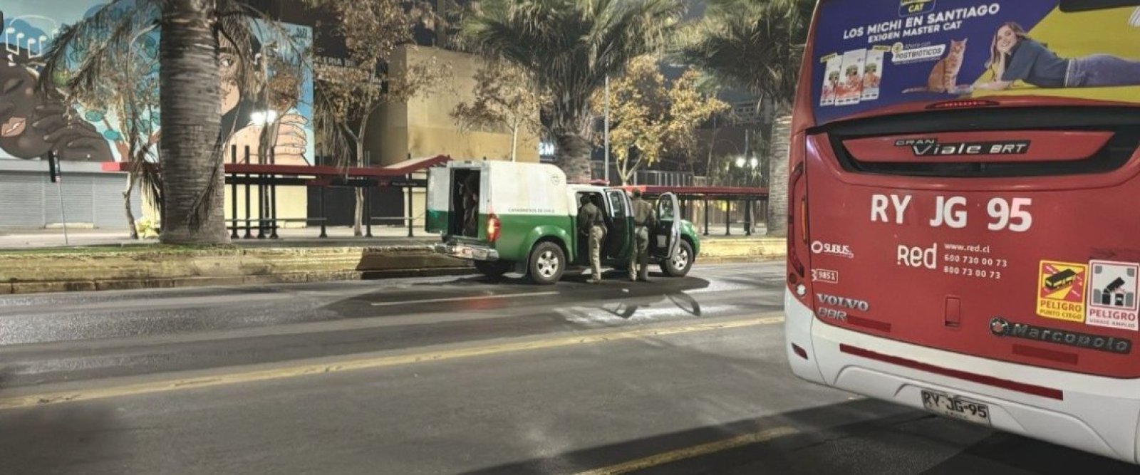 Detective de la PDI frustra asalto en bus RED y abate a delincuente