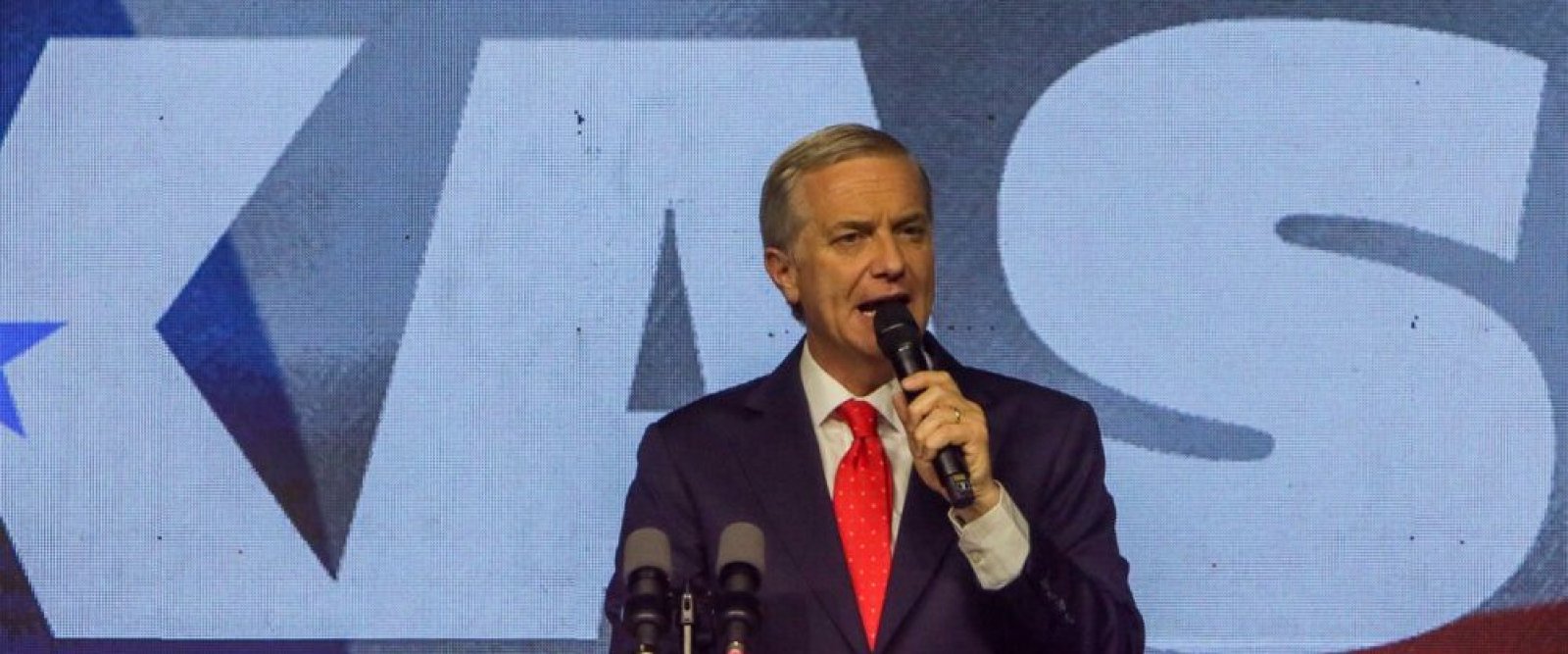 Kast confirma participación en debate del Hogar de Cristo en medio de críticas por ausencias