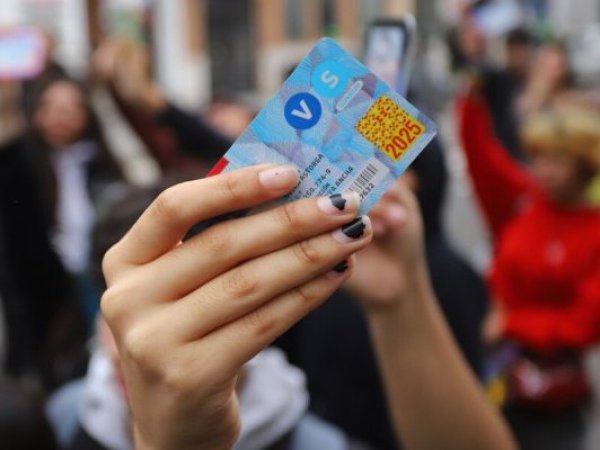 TNE 2026: Junaeb habilita sistema online para que nuevos estudiantes tomen su foto desde casa