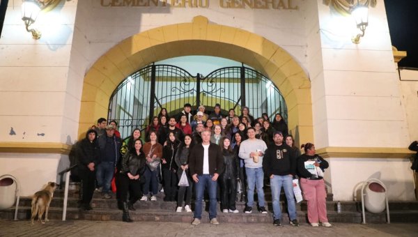 Con gran éxito la Municipalidad de Antofagasta retomó recorrido nocturno en Cementerio General