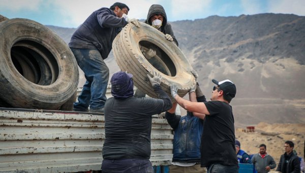 Municipalidad de Antofagasta retiró cerca de 2 mil neumáticos en el sector de La Chimba