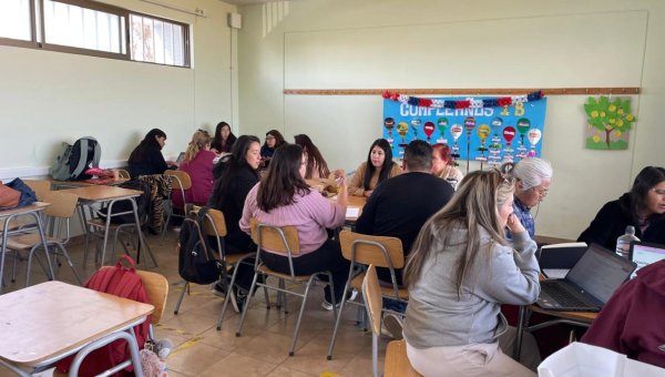 Dictan innovador diplomado en educación en ciencias para el Siglo XXI