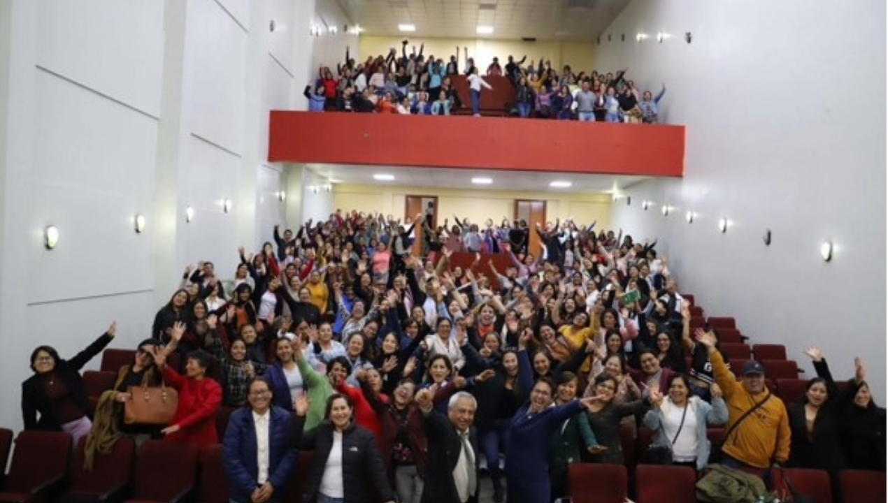 /destacada-participacion-internacional-de-academicas-en-talleres-de