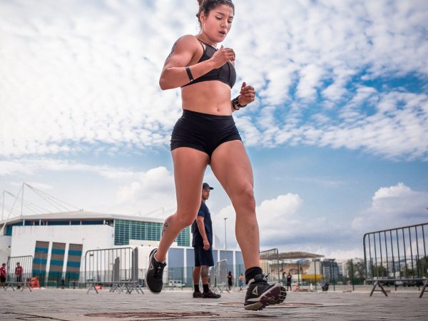 ¿Cómo ejercitarse en pandemia? Campeona nacional de Crossfit entrega sus consejos