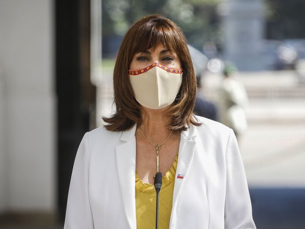 Ministra Zalaquett: «Esto no es una guerra entre hombres y mujeres»