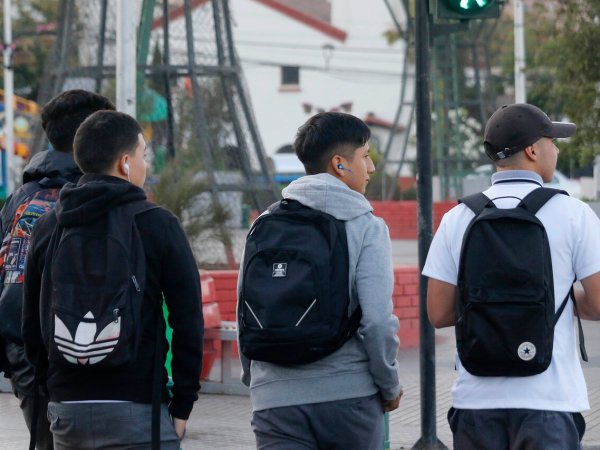 [Entrevista] Escolares chilenos lideran en consumo de drogas en el continente. Conversamos con Corporación La Esperanza