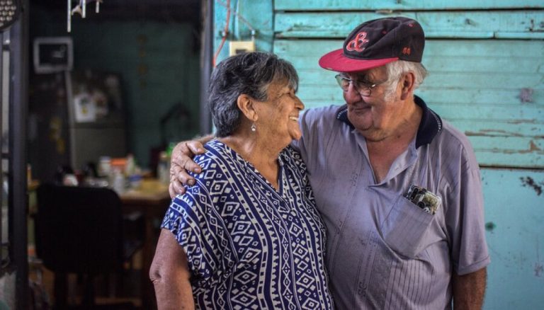 [Entrevista] Observatorio del Envejecimiento UC: «Hoy en día las comunas más envejecidas son las rurales»