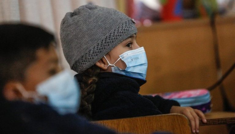 [Entrevista] Sociedad Chilena de Pediatría y virus respiratorios: El llamado es a no confiarse y mantener cuidados