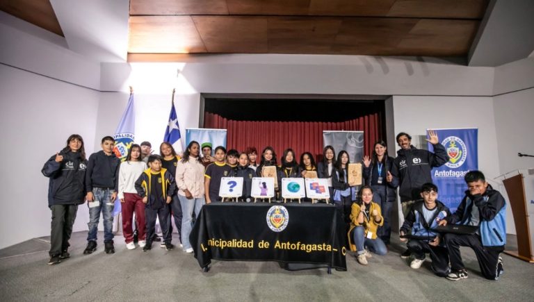 Más de 500 estudiantes de Antofagasta aprendieron técnicas de reciclaje de aparatos electrónicos