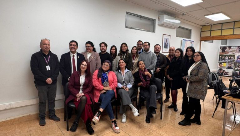 Autoridades refuerzan estrategia de salud mental escolar en segunda mesa intersectorial en Antofagasta