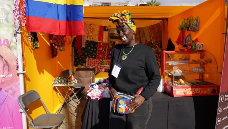 Primera feria de emprendedores colombianos en Antofagasta: una vitrina de talento y cultura