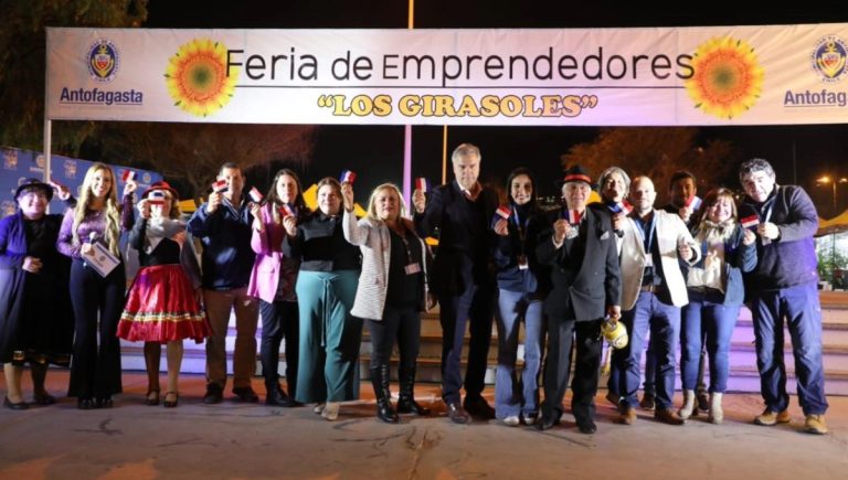 Antofagasta: inauguran Feria de Emprendedores «Los girasoles» en la explanada del Estadio Regional