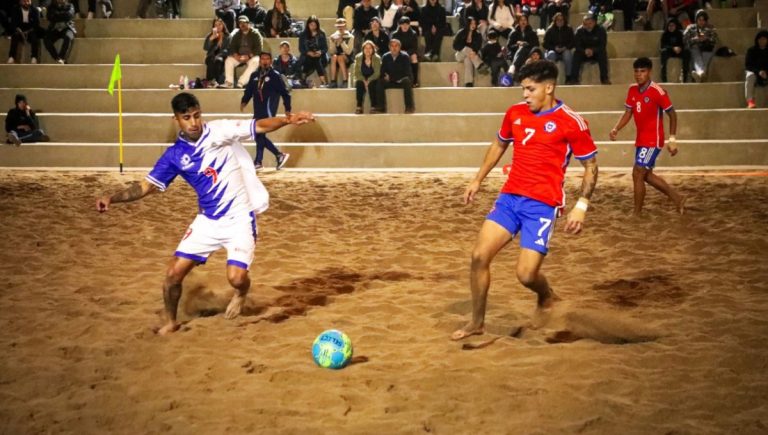 Con la selección chilena de fútbol playa se inauguró el arenas Parque Croacia de Antofagasta