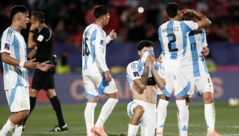 Argentinos aún reclaman apoyo de Chile a Marruecos tras final del Mundial Sub 20