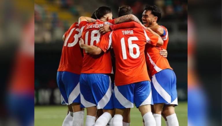 Miembro de La Roja destaca el rendimiento en cancha sintética y plantea usar el Claro Arena como localía