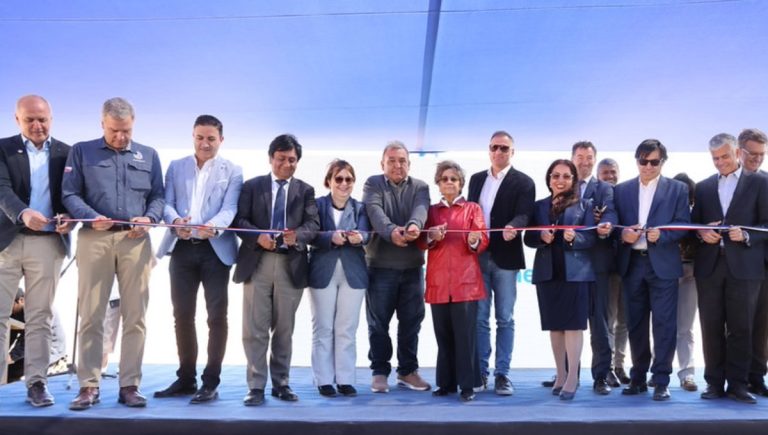 Ministra MOP y Gobernador de Antofagasta anuncian convenio para potenciar Corredor Bioceánico con inversiones por 600 mil millones de pesos