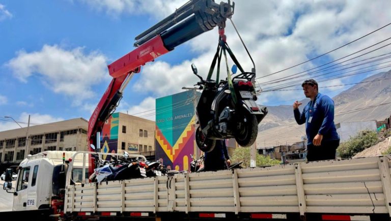 Operativo en sector de la Escuela Elmo Fúnez de Antofagasta terminó con el retiro de 13 motocicletas