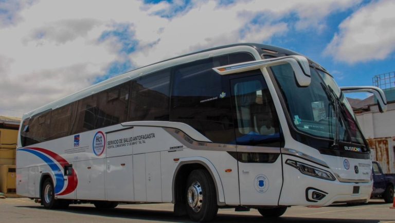 Servicio de Salud de Antofagasta adquirió bus para el traslado de pacientes del Hospital de Taltal
