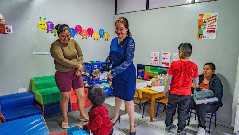 Operativo en Sierra Gorda realizó evaluación temprana de TEA a más de 30 familias