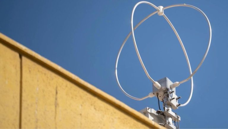Centro de Mitigación de Catástrofes Naturales de la UA incorpora moderna antena meteorológica
