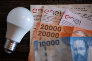 Gobierno prepara nuevo Subsidio Eléctrico ante próxima alza en cuentas de la luz