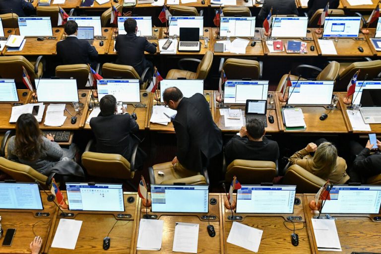 Cámara aprueba en general proyecto de reconstrucción nacional del Gobierno